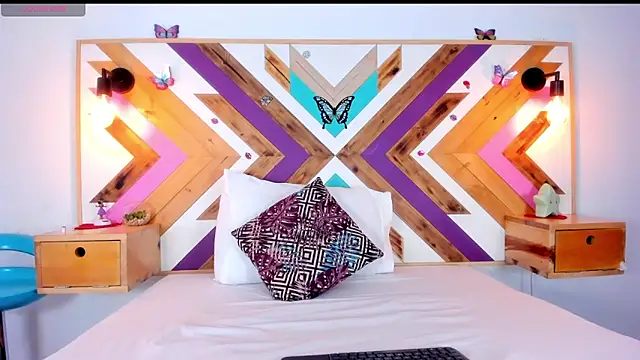 Katia Wilson online show from 10-01-25, 07:53