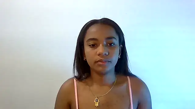 Snapshot of Behla_rouseh chatting on 12-12-24, 12:01 Behla rouseh online show from 12-12-24, 12:01