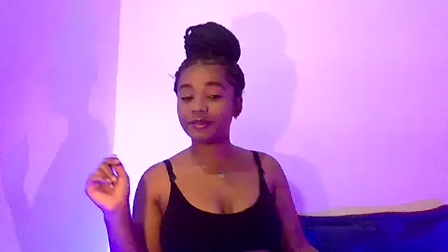 Snapshot of Behla_rouseh chatting on 03-16-25, 06:34 Behla rouseh online show from 03-16-25, 06:34