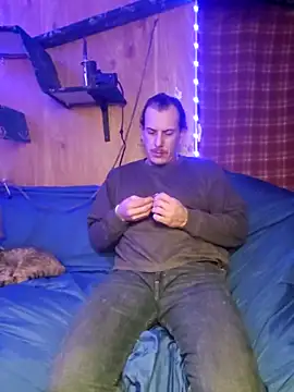 Snapshot of froggymclovin222 chatting on 11-28-25, 08:17 froggymclovin222 online show from 11-28-25, 08:17