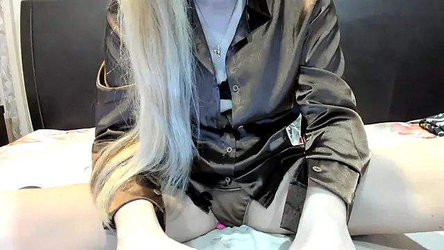 Cookiecutey online show from 03-12-26, 07:58