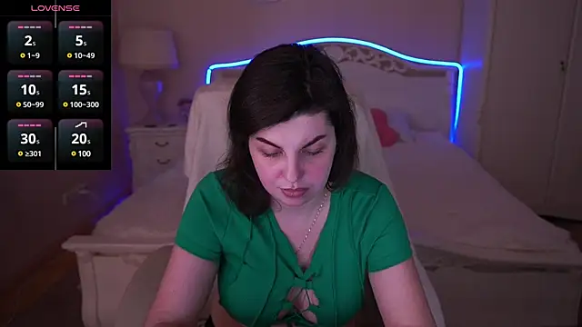 MirandaWong online show from 01-22-25, 09:46