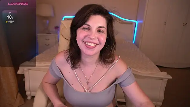 MirandaWong online show from 03-17-25, 04:54