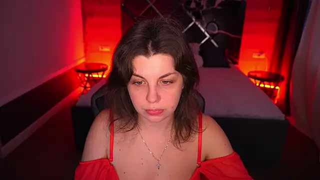 MirandaWong online show from 10-28-25, 06:50