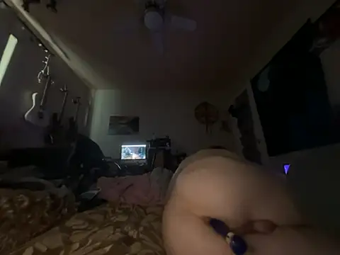 Snapshot of Johndoe2292 chatting on 10-31-25, 10:33 Johndoe2292 online show from 10-31-25, 10:33