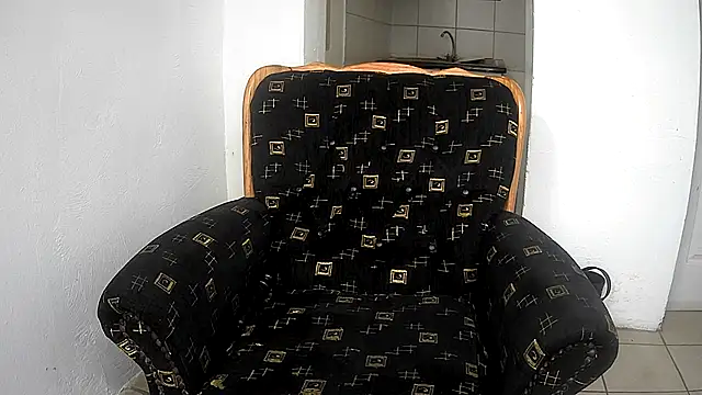 GoldenPussyXOXO online show from 04-22-26, 11:50