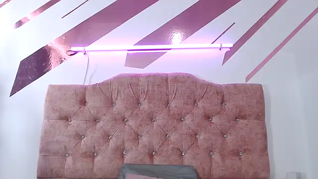 Kitten Hot  online show from 02-08-26, 05:05