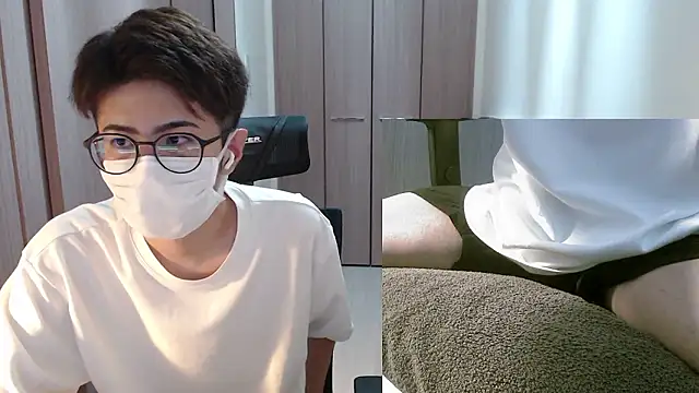 Snapshot of ryota_kkk chatting on 07-12-26, 01:35 ryota kkk online show from 07-12-26, 01:35