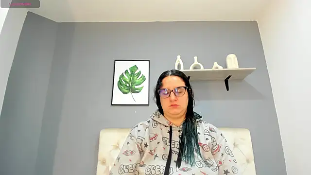 Snapshot of Soe_Lara chatting on 01-08-26, 12:29 Soe Lara online show from 01-08-26, 12:29