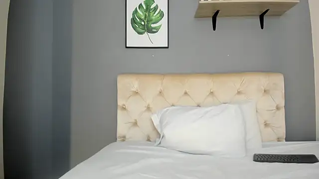 Snapshot of Soe_Lara chatting on 01-12-26, 02:11 Soe Lara online show from 01-12-26, 02:11