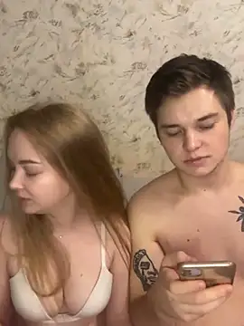 Snapshot of Family-Mm1 chatting on 12-08-24, 02:19 Family-Mm1 online show from 12-08-24, 02:19