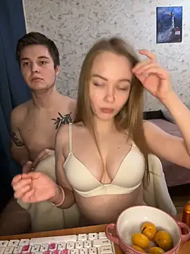 Snapshot of Family-Mm1 chatting on 12-09-24, 09:48 Family-Mm1 online show from 12-09-24, 09:48