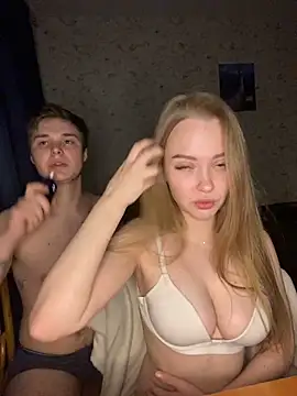 Snapshot of Family-Mm1 chatting on 12-15-24, 01:46 Family-Mm1 online show from 12-15-24, 01:46