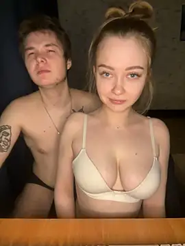 Snapshot of Family-Mm1 chatting on 01-17-25, 10:45 Family-Mm1 online show from 01-17-25, 10:45