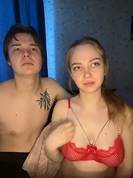 Snapshot of Family-Mm1 chatting on 02-07-25, 10:19 Family-Mm1 online show from 02-07-25, 10:19