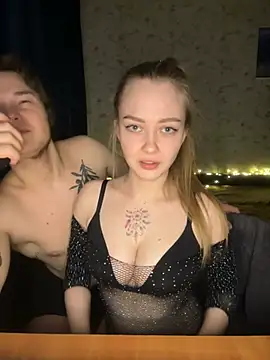 Snapshot of Family-Mm1 chatting on 03-15-25, 04:02 Family-Mm1 online show from 03-15-25, 04:02