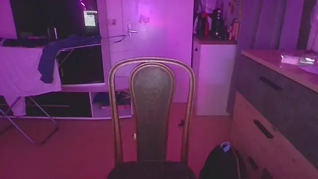 Snapshot of Meliss_Official9 chatting on 03-09-25, 09:25 Meliss Official9 online show from 03-09-25, 09:25