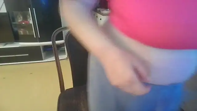 Snapshot of Meliss_Official9 chatting on 09-15-25, 06:52 Meliss Official9 online show from 09-15-25, 06:52