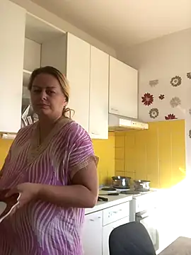 Snapshot of Meliss_Official9 chatting on 10-03-25, 12:46 Meliss Official9 online show from 10-03-25, 12:46