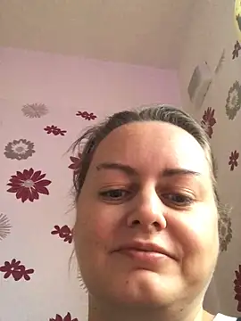 Snapshot of Meliss_Official9 chatting on 12-15-25, 02:10 Meliss Official9 online show from 12-15-25, 02:10