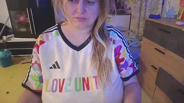 Snapshot of Meliss_Official9 chatting on 03-30-26, 05:47 Meliss Official9 online show from 03-30-26, 05:47