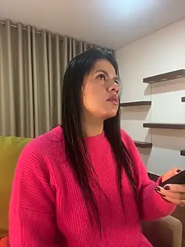 Snapshot of Alice_Biel chatting on 12-27-24, 10:45 Alice Biel online show from 12-27-24, 10:45