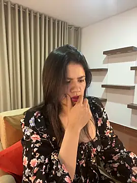 Snapshot of Alice_Biel chatting on 01-04-25, 12:05 Alice Biel online show from 01-04-25, 12:05