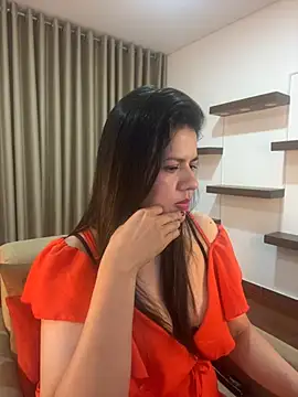 Snapshot of Alice_Biel chatting on 01-18-25, 01:08 Alice Biel online show from 01-18-25, 01:08