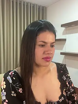 Snapshot of Alice_Biel chatting on 02-24-25, 12:20 Alice Biel online show from 02-24-25, 12:20