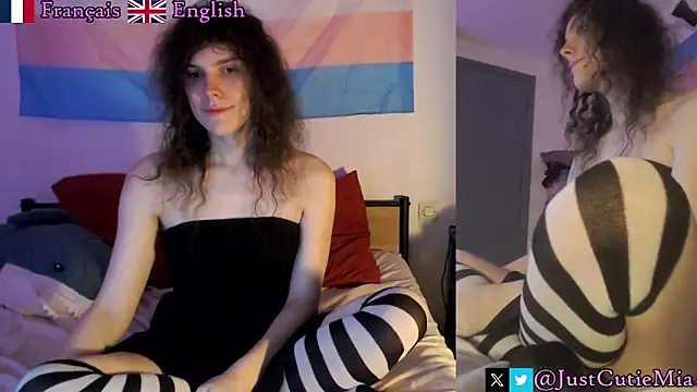 Snapshot of JustCutieMia chatting on 11-07-25, 07:03 JustCutieMia online show from 11-07-25, 07:03