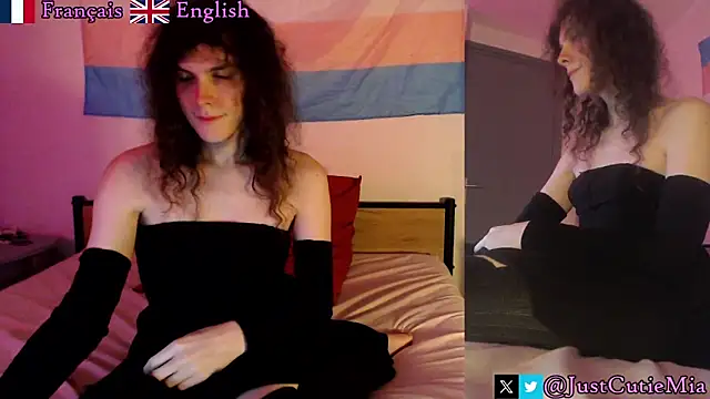 Snapshot of JustCutieMia chatting on 11-20-25, 07:13 JustCutieMia online show from 11-20-25, 07:13