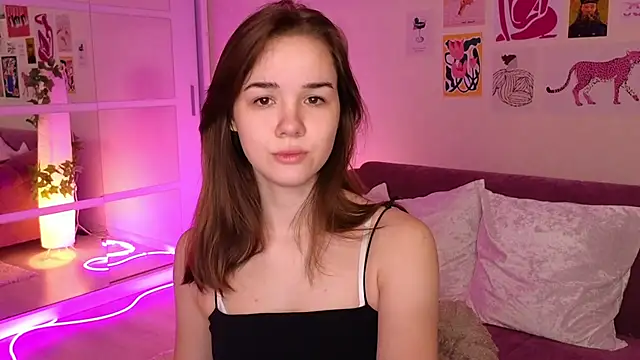 Snapshot of LindaRobertz chatting on 03-02-25, 06:05 LindaRobertz online show from 03-02-25, 06:05