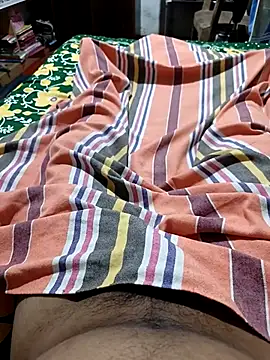 Hilkanna  online show from 04-26-26, 06:49