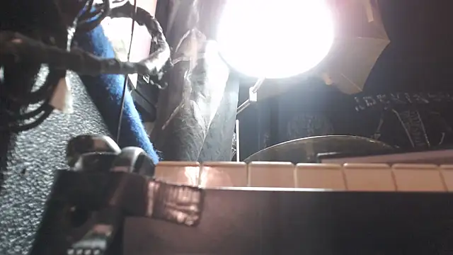 Snapshot of DREAMZ420 chatting on 11-01-25, 06:37 DREAMZ420 online show from 11-01-25, 06:37