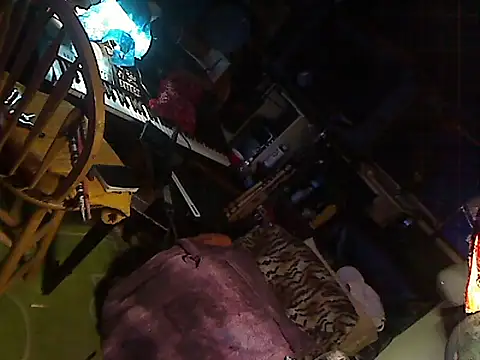Snapshot of DREAMZ420 chatting on 05-28-26, 07:44 DREAMZ420 online show from 05-28-26, 07:44