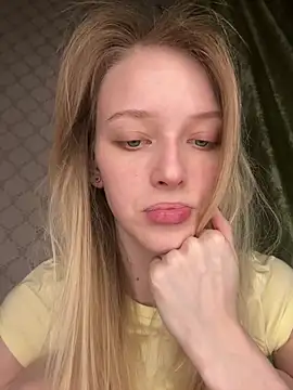 Snapshot of Evvie_Summn1 chatting on 02-01-26, 02:37 Evvie Summn1 online show from 02-01-26, 02:37