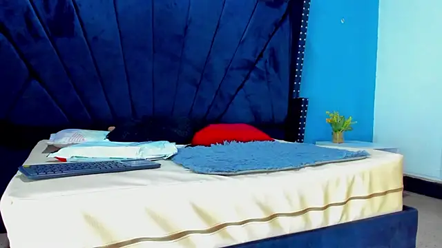 MAISE HILL1 online show from 12-31-24, 04:35