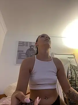 Chiara0102 online show from 05-31-26, 09:27
