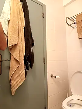 Snapshot of jonyfree1978 chatting on 10-26-25, 06:30 jonyfree1978 online show from 10-26-25, 06:30