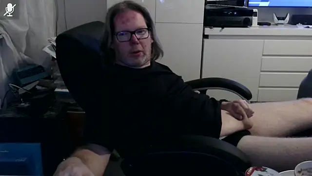 Snapshot of VSteph chatting on 05-16-26, 11:57 VSteph online show from 05-16-26, 11:57