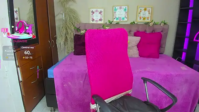 Lia Keen online show from 11-05-25, 08:09