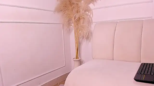 april higgins online show from 02-04-25, 05:12