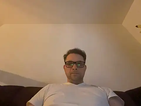 Snapshot of Perry_devot chatting on 02-04-25, 06:38 Perry devot online show from 02-04-25, 06:38