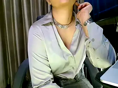 fabdemira online show from 10-24-25, 09:49