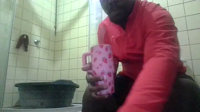Snapshot of Polygamist chatting on 04-24-26, 04:59 Polygamist online show from 04-24-26, 04:59