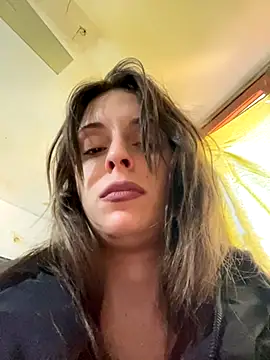 Snapshot of Yasmine47 chatting on 09-26-25, 07:45 Yasmine47 online show from 09-26-25, 07:45