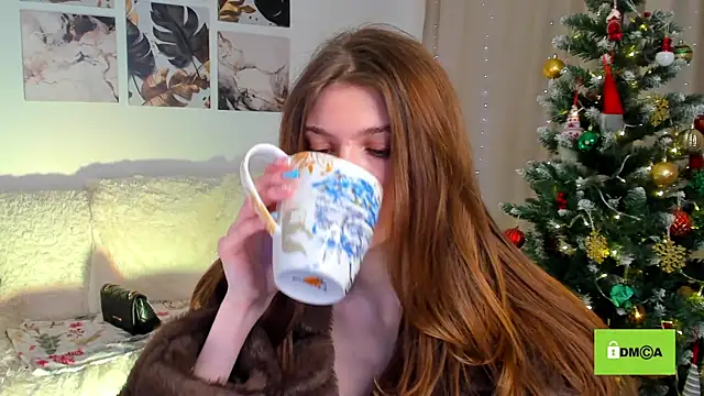 Snapshot of Hello_Vivienne chatting on 01-10-25, 07:32 Hello Vivienne online show from 01-10-25, 07:32