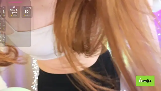 Snapshot of Hello_Vivienne chatting on 02-13-25, 11:47 Hello Vivienne online show from 02-13-25, 11:47