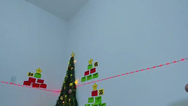 Snapshot of sexy_danthe chatting on 12-21-24, 10:39 sexy danthe online show from 12-21-24, 10:39