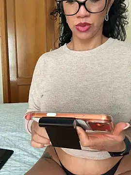 Snapshot of soli-lov chatting on 02-18-26, 02:35 soli-lov online show from 02-18-26, 02:35